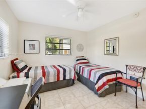 5002 NW 35th St 210, Lauderdale Lakes FL 33319