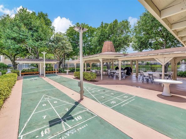 5002 NW 35th St 210, Lauderdale Lakes FL 33319