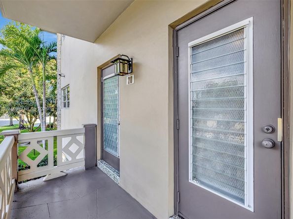 5002 NW 35th St 210, Lauderdale Lakes FL 33319