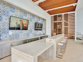 16385 Biscayne Blvd 2901 +2 Parking, North Miami Beach FL 33160