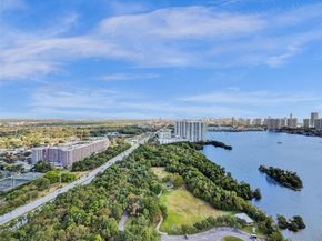 16385 Biscayne Blvd 2901 +2 Parking, North Miami Beach FL 33160