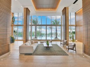 16385 Biscayne Blvd 2901 +2 Parking, North Miami Beach FL 33160