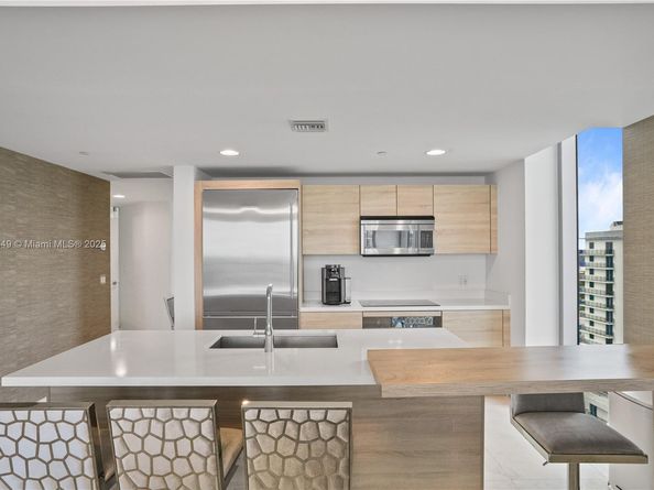 16385 Biscayne Blvd 2901 +2 Parking, North Miami Beach FL 33160