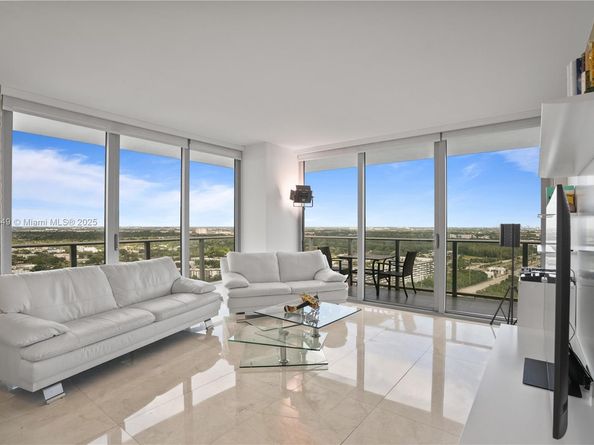 16385 Biscayne Blvd 2901 +2 Parking, North Miami Beach FL 33160