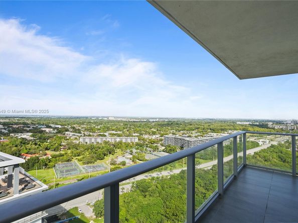 16385 Biscayne Blvd 2901 +2 Parking, North Miami Beach FL 33160