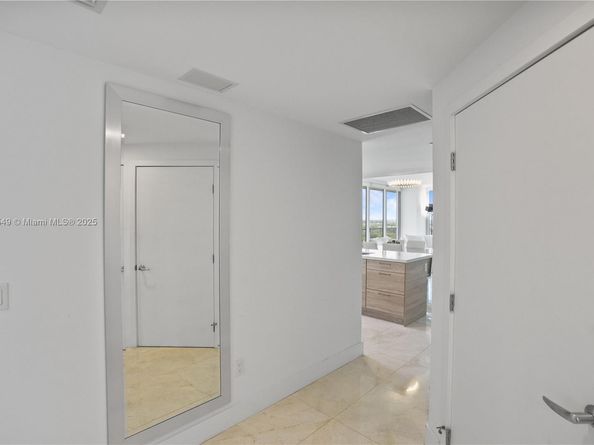 16385 Biscayne Blvd 2901 +2 Parking, North Miami Beach FL 33160