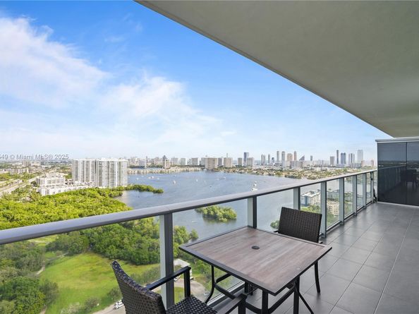 16385 Biscayne Blvd 2901 +2 Parking, North Miami Beach FL 33160