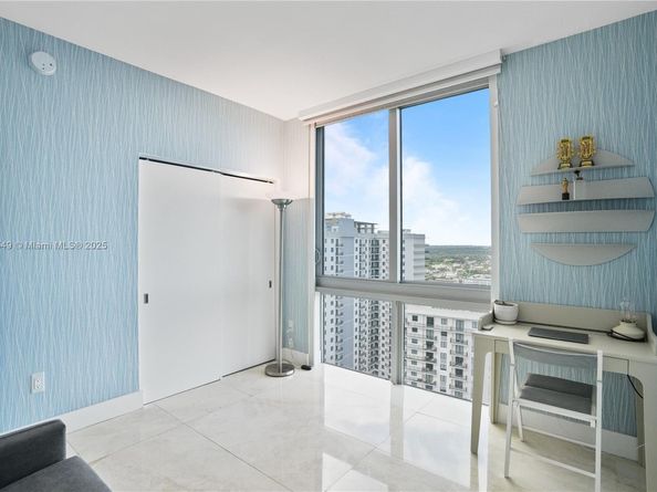 16385 Biscayne Blvd 2901 +2 Parking, North Miami Beach FL 33160