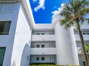 1490 Sheridan St 12A, Hollywood FL 33020