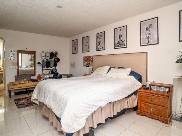 1490 Sheridan St 12A, Hollywood FL 33020