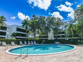 1490 Sheridan St 12A, Hollywood FL 33020