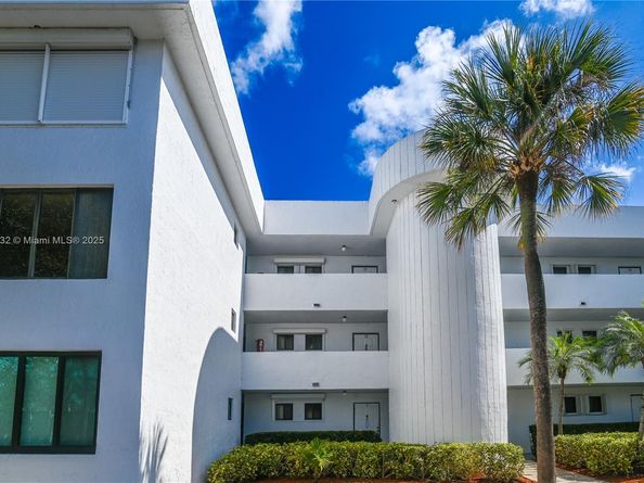 1490 Sheridan St 12A, Hollywood FL 33020