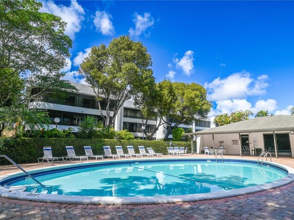 1490 Sheridan St 12A, Hollywood FL 33020