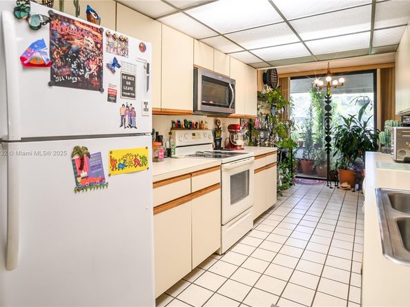 1490 Sheridan St 12A, Hollywood FL 33020