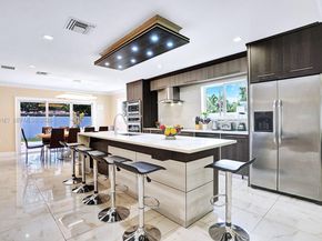 1318 Washington St, Hollywood FL 33019