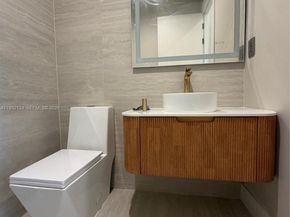 1637 Monroe St, Hollywood FL 33020