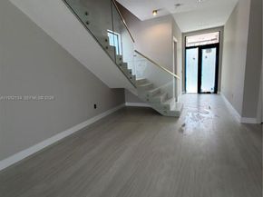 1637 Monroe St, Hollywood FL 33020