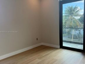 1637 Monroe St, Hollywood FL 33020