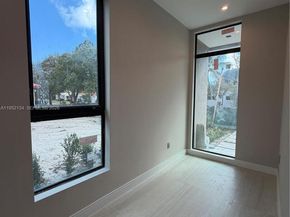 1637 Monroe St, Hollywood FL 33020