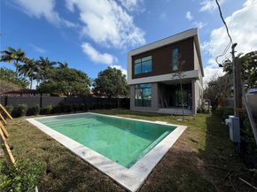 1637 Monroe St, Hollywood FL 33020