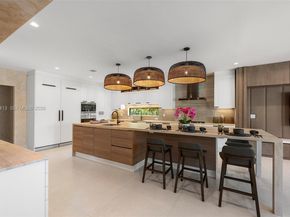 110 Holiday Dr, Hallandale Beach FL 33009