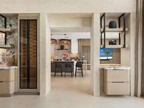 110 Holiday Dr, Hallandale Beach FL 33009