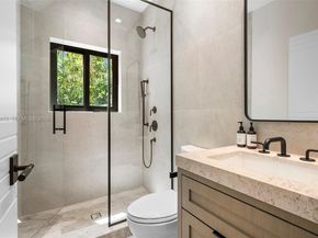 110 Holiday Dr, Hallandale Beach FL 33009