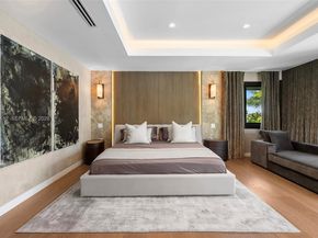 110 Holiday Dr, Hallandale Beach FL 33009