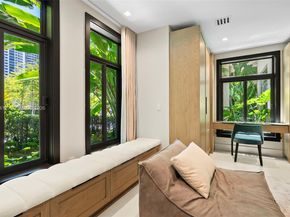 110 Holiday Dr, Hallandale Beach FL 33009