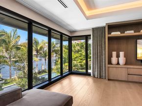 110 Holiday Dr, Hallandale Beach FL 33009