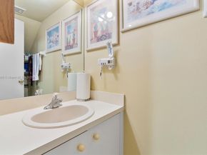 4347 SW 70th Ter, Davie FL 33314