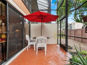 4347 SW 70th Ter, Davie FL 33314