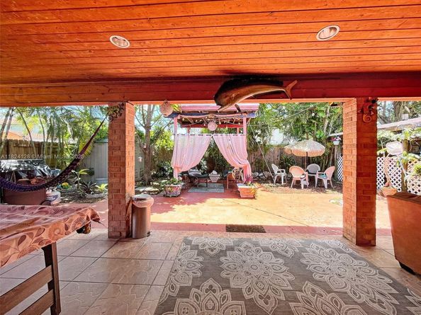 18003 SW 153rd Pl, Miami FL 33187