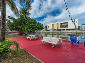 1255 Marseille Dr 125, Miami Beach FL 33141