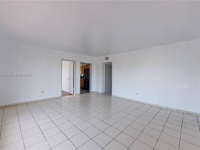 1255 Marseille Dr 125, Miami Beach FL 33141