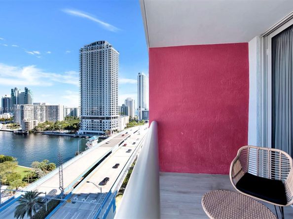 2602 E Hallandale Beach Blvd R1610, Hallandale Beach FL 33009