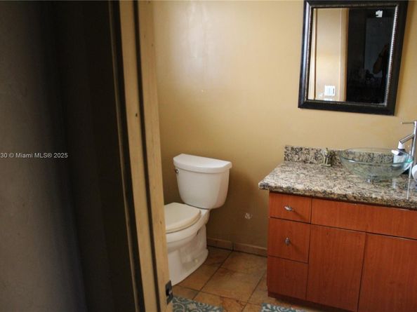 5940 NW 21st Ave, Miami FL 33142