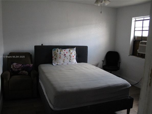 5940 NW 21st Ave, Miami FL 33142