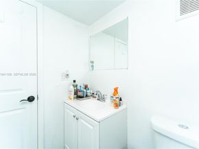 7500 NW 17th St 207, Plantation FL 33313