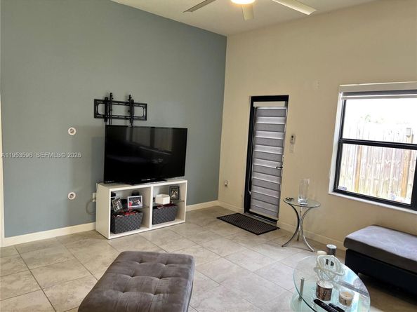 134 NE 23rd Ter, Homestead FL 33033