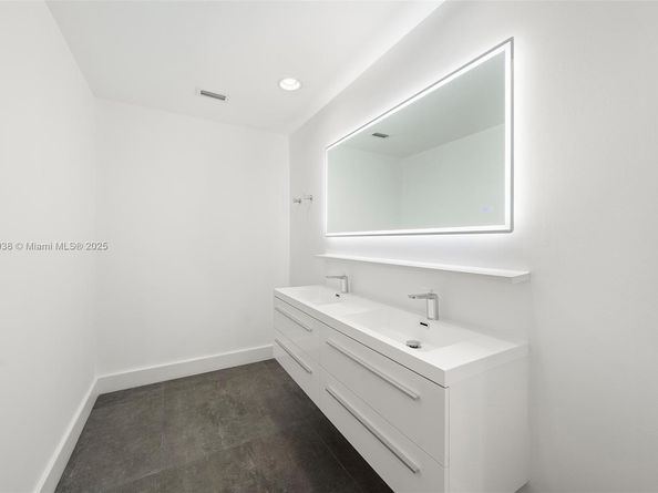 13150 SW 69th Ave, Pinecrest FL 33156