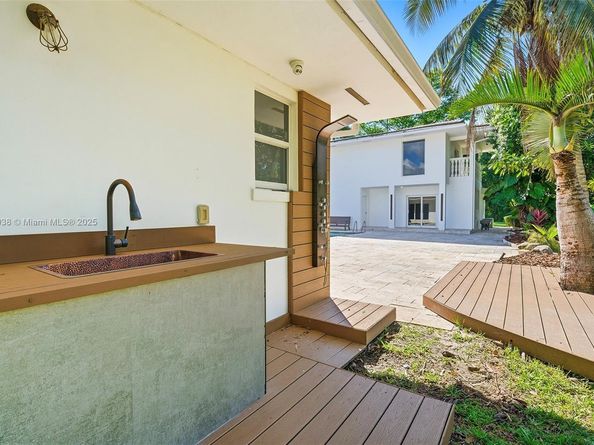 13150 SW 69th Ave, Pinecrest FL 33156