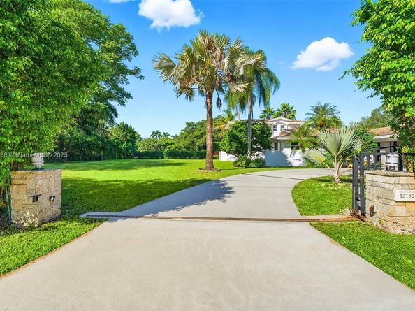 13150 SW 69th Ave, Pinecrest FL 33156