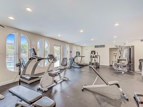 200 Diplomat Pkwy 721, Hallandale Beach FL 33009