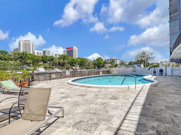 200 Diplomat Pkwy 721, Hallandale Beach FL 33009
