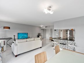200 Diplomat Pkwy 721, Hallandale Beach FL 33009