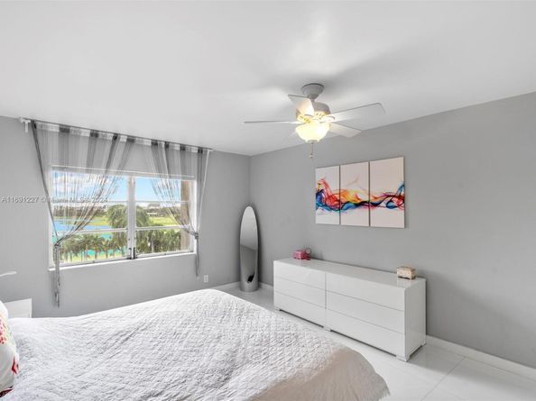 200 Diplomat Pkwy 721, Hallandale Beach FL 33009
