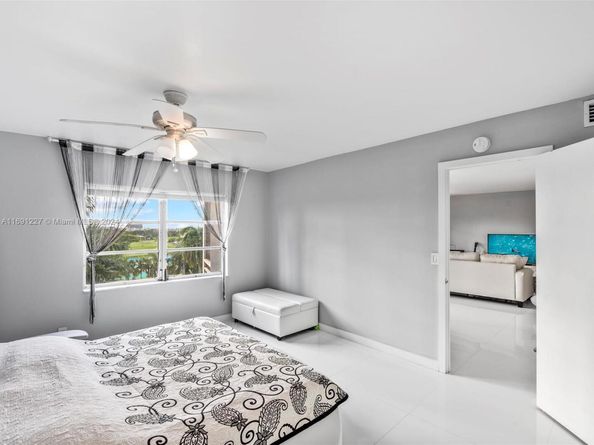 200 Diplomat Pkwy 721, Hallandale Beach FL 33009
