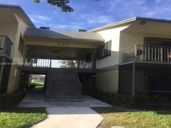 523 Trace Cir 105, Deerfield Beach FL 33441