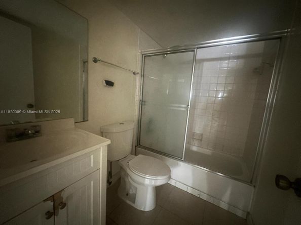 523 Trace Cir 105, Deerfield Beach FL 33441